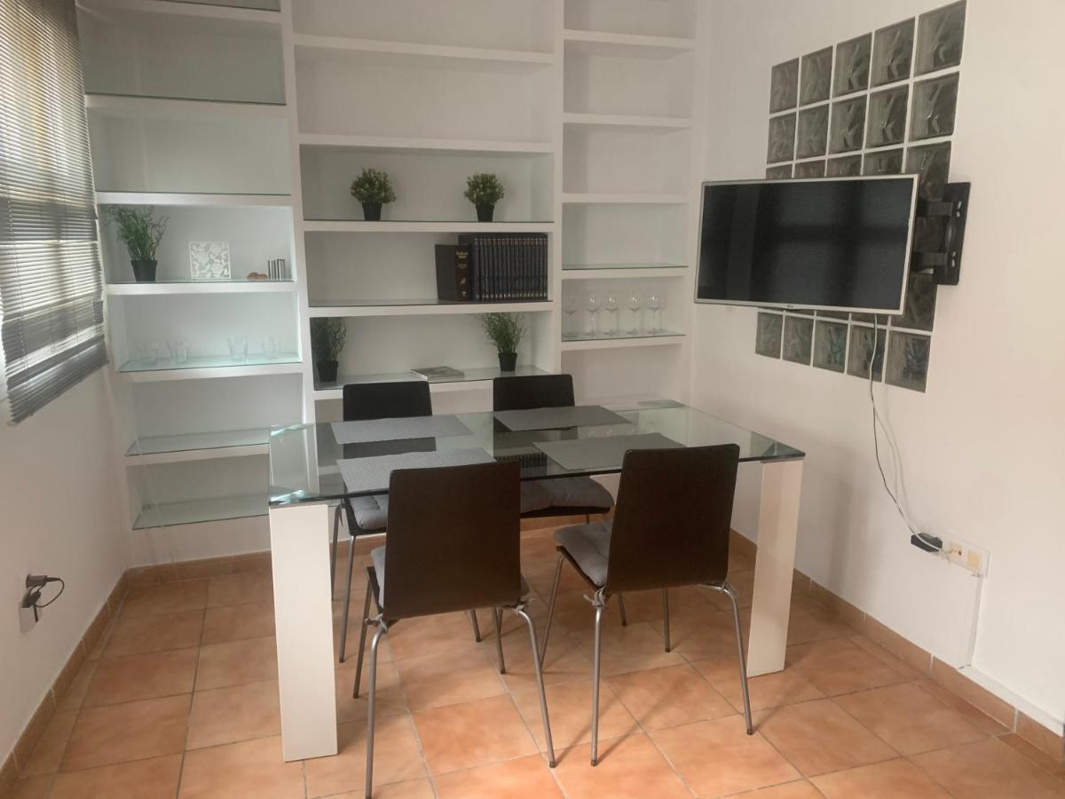 Apto Carreterias Malaga Centro Kültér fotó